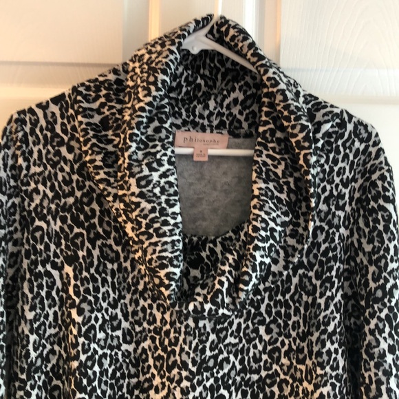 Philosophy Women’s Small cowl neck, asymmetrical hem tunic. - Picture 3 of 5